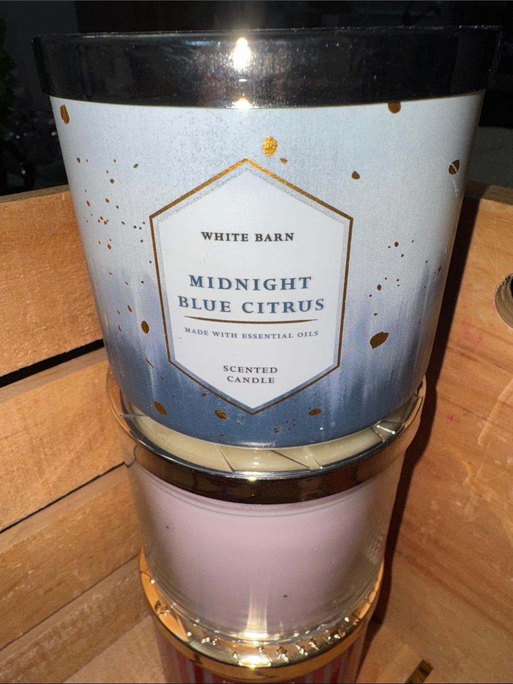 Bath & Body works White Barn candle